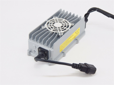 Зарядное устройство 12V/15A для CDDB-E (12V/15A CHARGER(built-out) 35206000001)